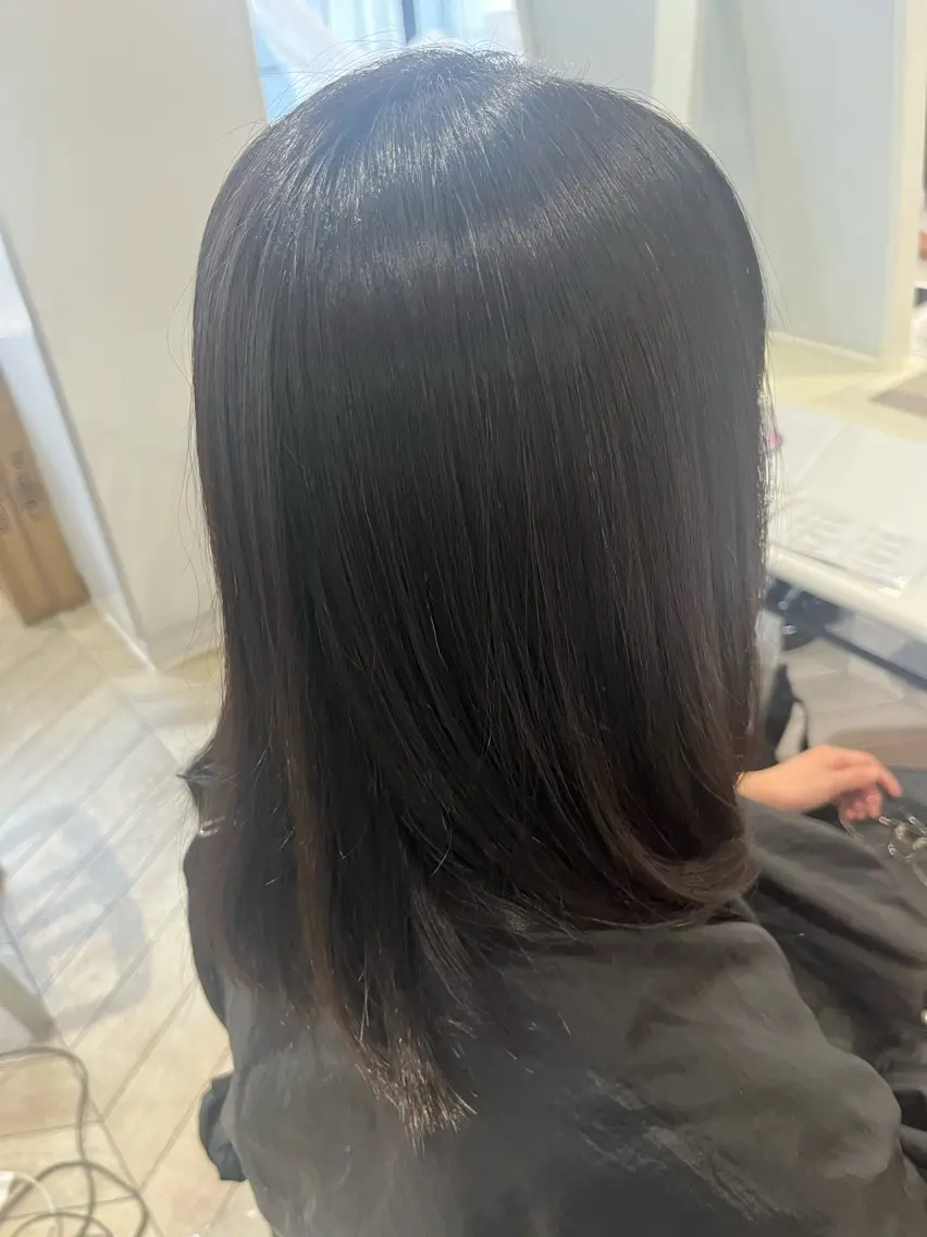 セミロング カラー 門脇 愛未のヘアスタイル