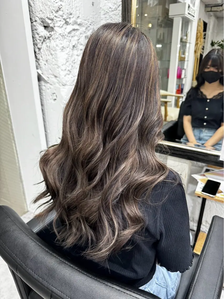 ロング カラー 韓国レイヤー艶カラー ブリーチ otohaのヘアスタイル