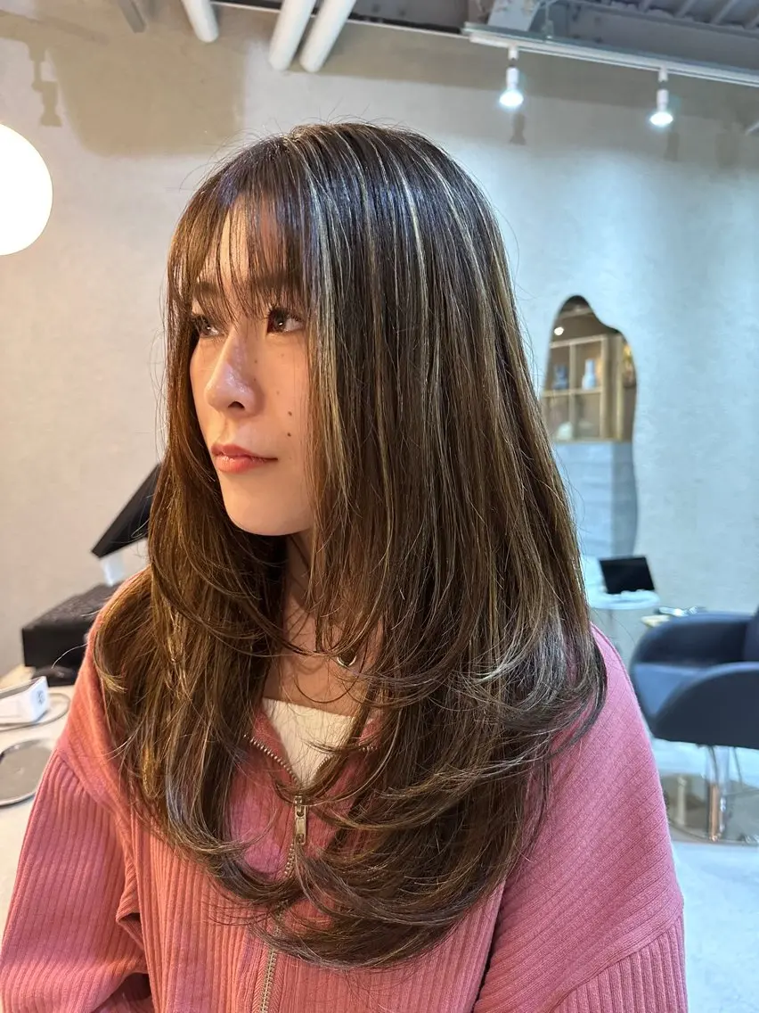 ロング カラー Shiro RENのヘアスタイル