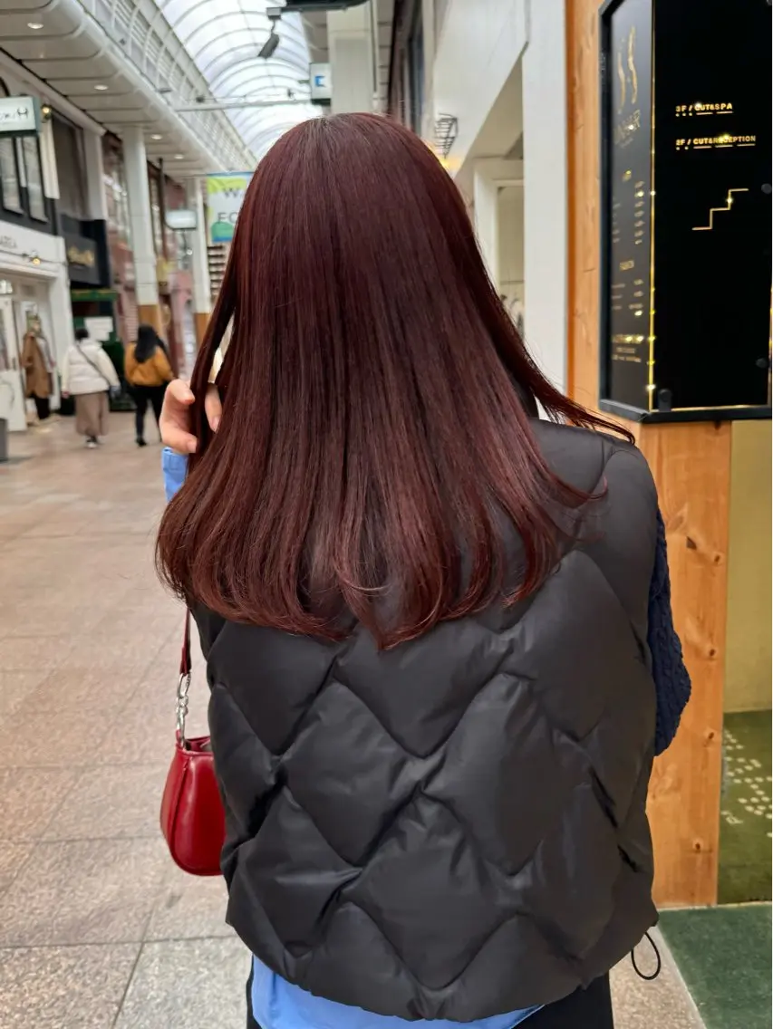 セミロング カラー shiro.kobe 森彩華のヘアスタイル