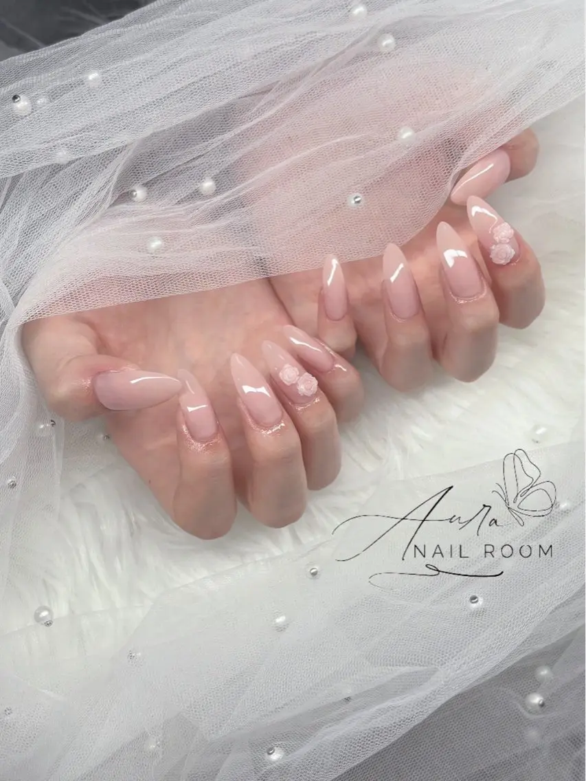 ネイル Luna (Aura nail room)のネイルデザイン