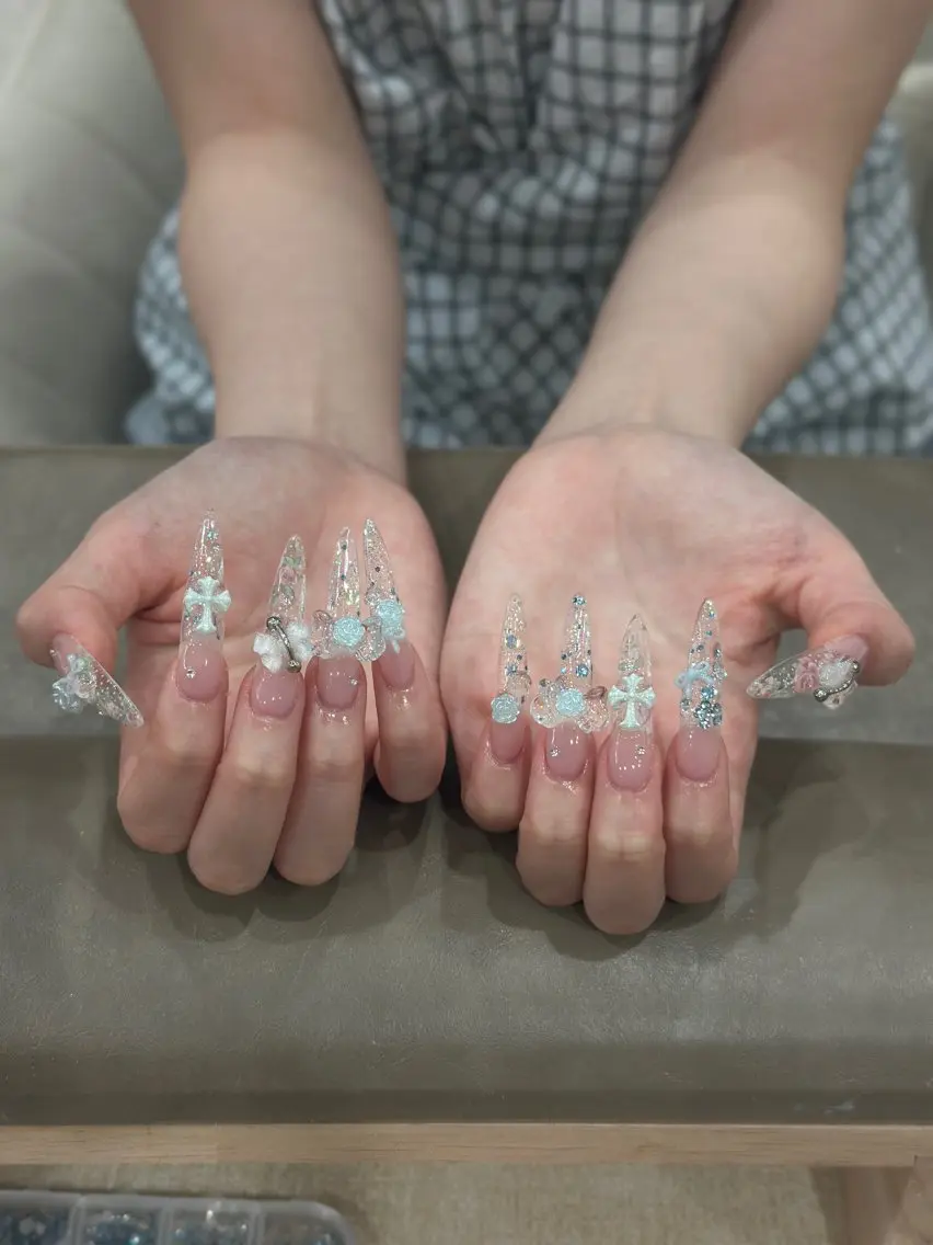 ネイル ジェルネイル 韓国ネイル 持ち込み シンプルネイル ワンホンネイル ハンドネイル 🎀Aura. Yurachanのネイルデザイン
