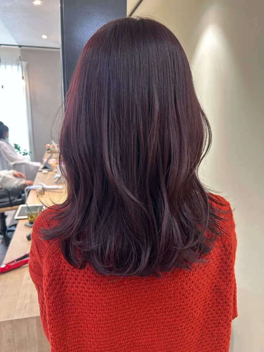 セミロング カラー ブリーチ ブリーチなしカラー レッドカラー hubhair レイヤー/透明感のヘアスタイル