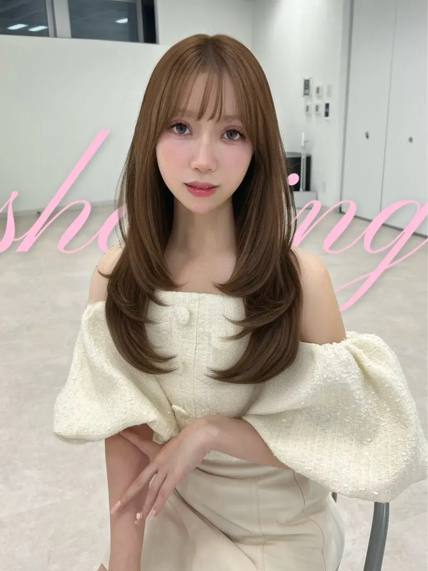 セミロング カラー 海外風レイヤー🎀 新宿MOMOKA🍑のヘアスタイル