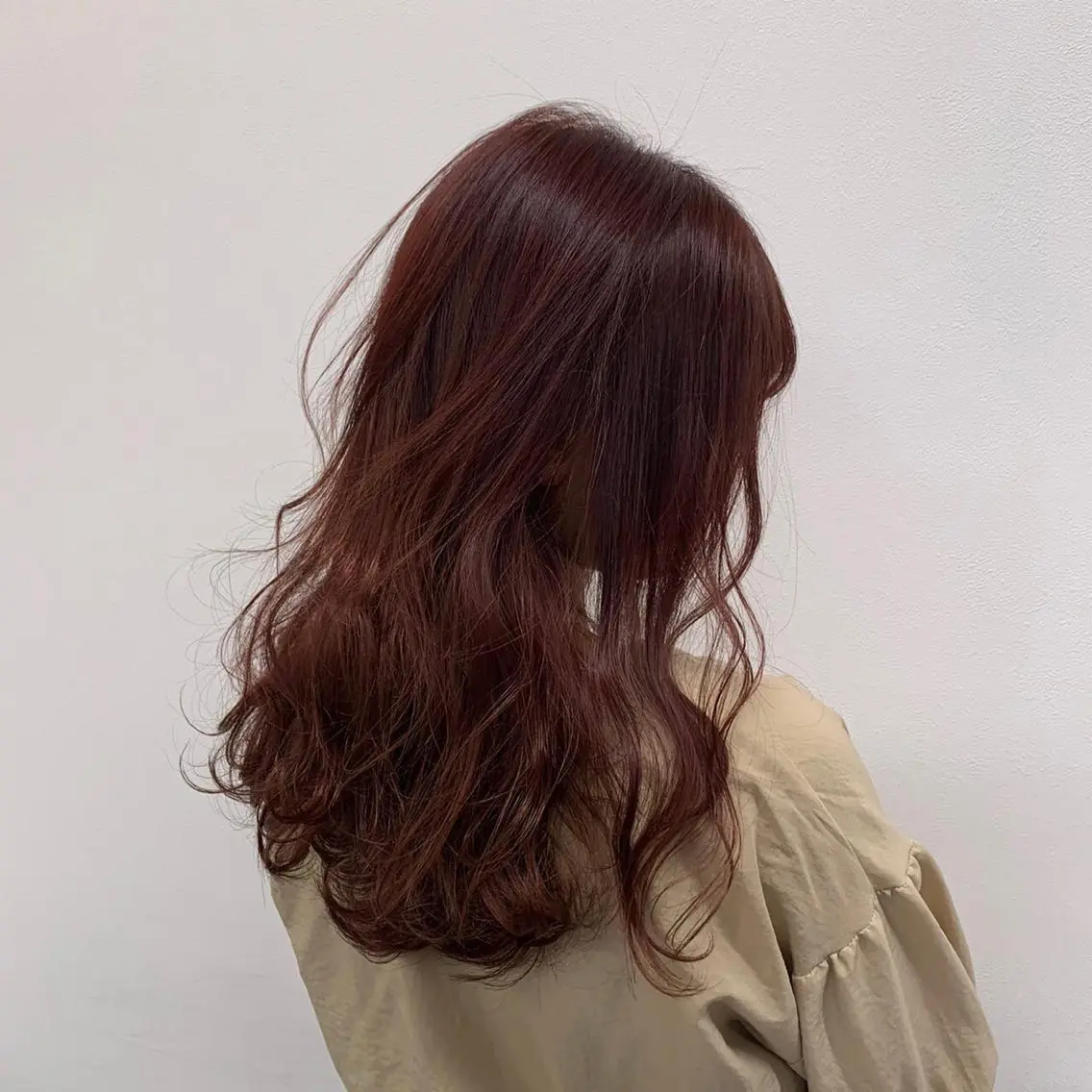 ロング カラー ハイトーン×レイヤー カットTAKUMIのヘアスタイル