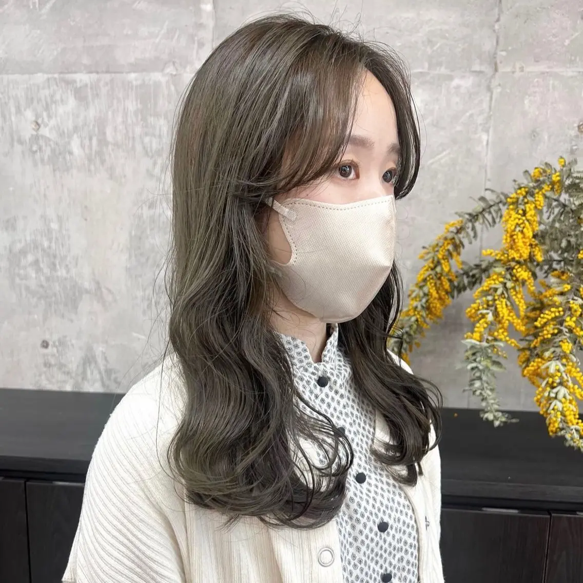 ロング カラー グレージュ オリーブグレージュ オリーブグレー カット ヘアカラー トリートメント レイヤー / メンズ 🇰🇷 細江 美紅のヘアスタイル