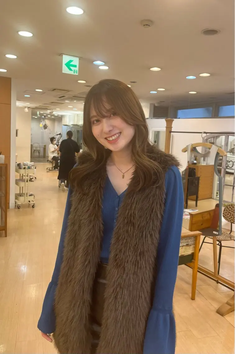 セミロング 顔周りカット ヨシンモリ 韓国風ヘア レイヤーカット 小顔カット カット ヘアカラー LUNA🌙韓国ヘア 🌙レイヤーカットのヘアスタイル