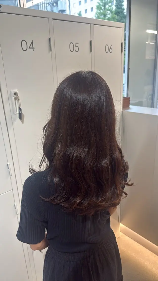 セミロング ヘアカラー トリートメント MISA カラー / 縮毛矯正のヘアスタイル