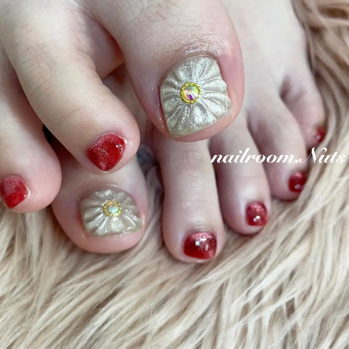 ネイル フットネイル nailsalon Nutsのネイルデザイン