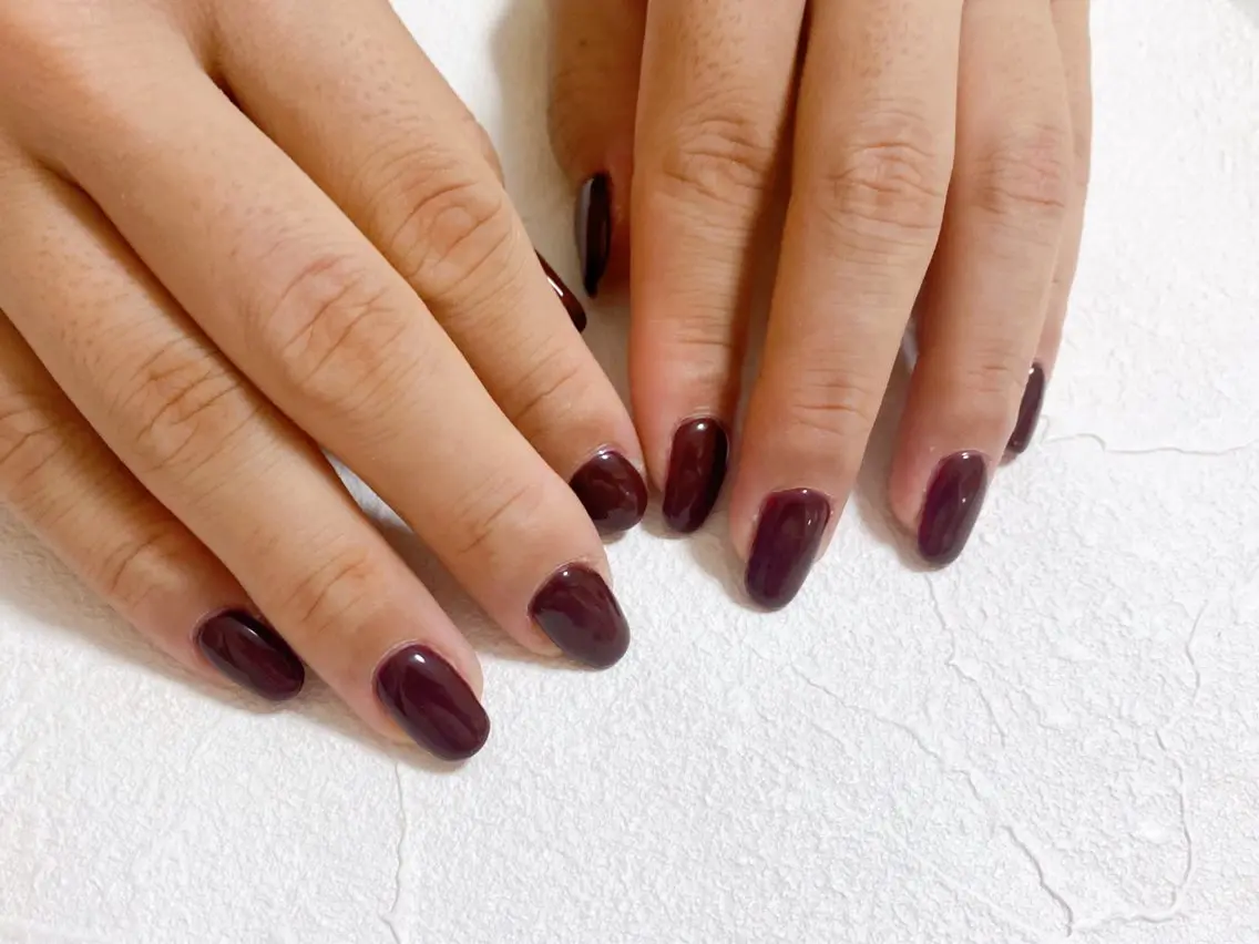 ネイル オーロラネイル ボルドー フットネイル フレンチネイル ジェルネイル ハンドネイル kiki nail たまプラーザのネイルデザイン