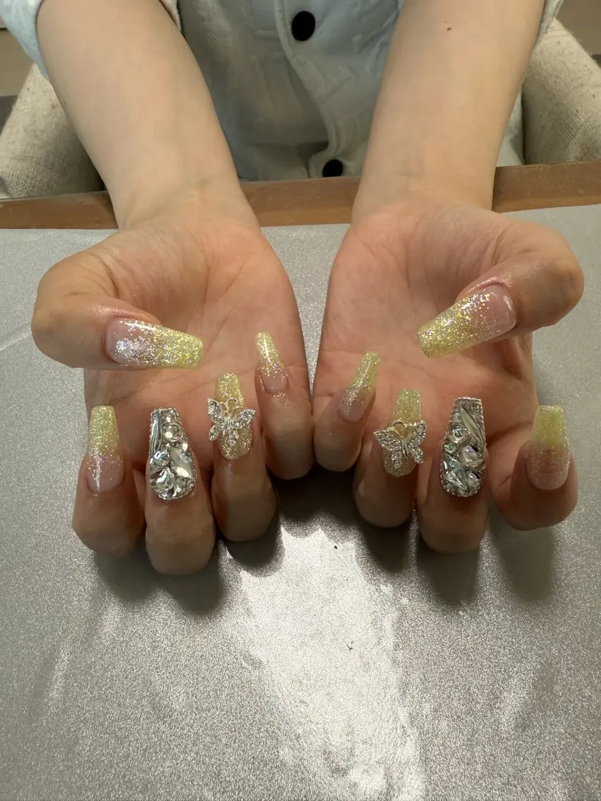 ネイル ラメ(グリッター) 黄色 AZNAIL matsudaのネイルデザイン