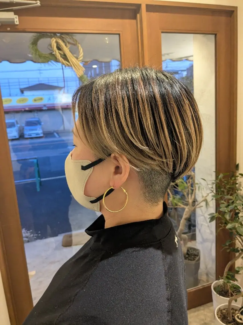 ショート カット Spring Akariのヘアスタイル
