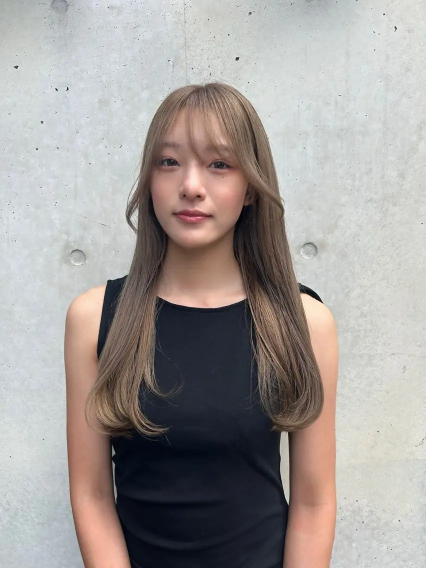 ロング colorlist 🖤SARASAのヘアスタイル