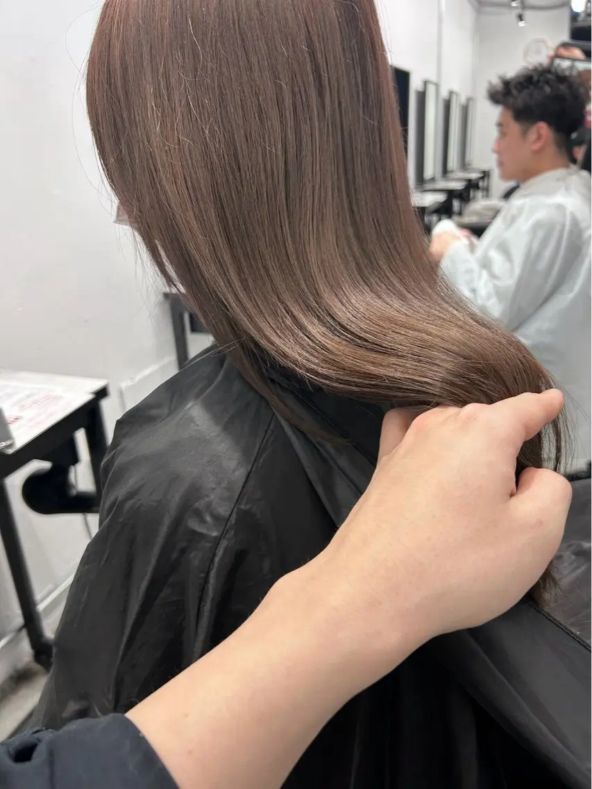 ミディアム カラー ヘアカラー 岩佐 柚太のヘアスタイル
