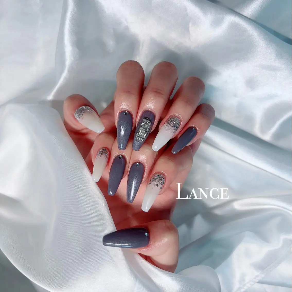 ネイル オーロラネイル フットネイル フレンチネイル キラキラネイル 韓国ネイル ハンドネイル Lance nailのネイルデザイン
