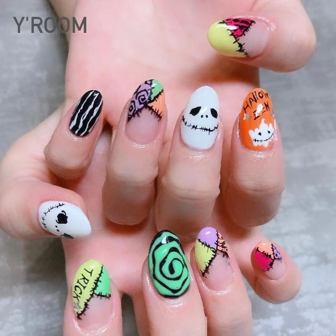 ネイル オーロラネイル フラッシュネイル フットネイル ジェルネイル ハロウィン ハンドネイル YUKA （ネイリスト）のネイルデザイン