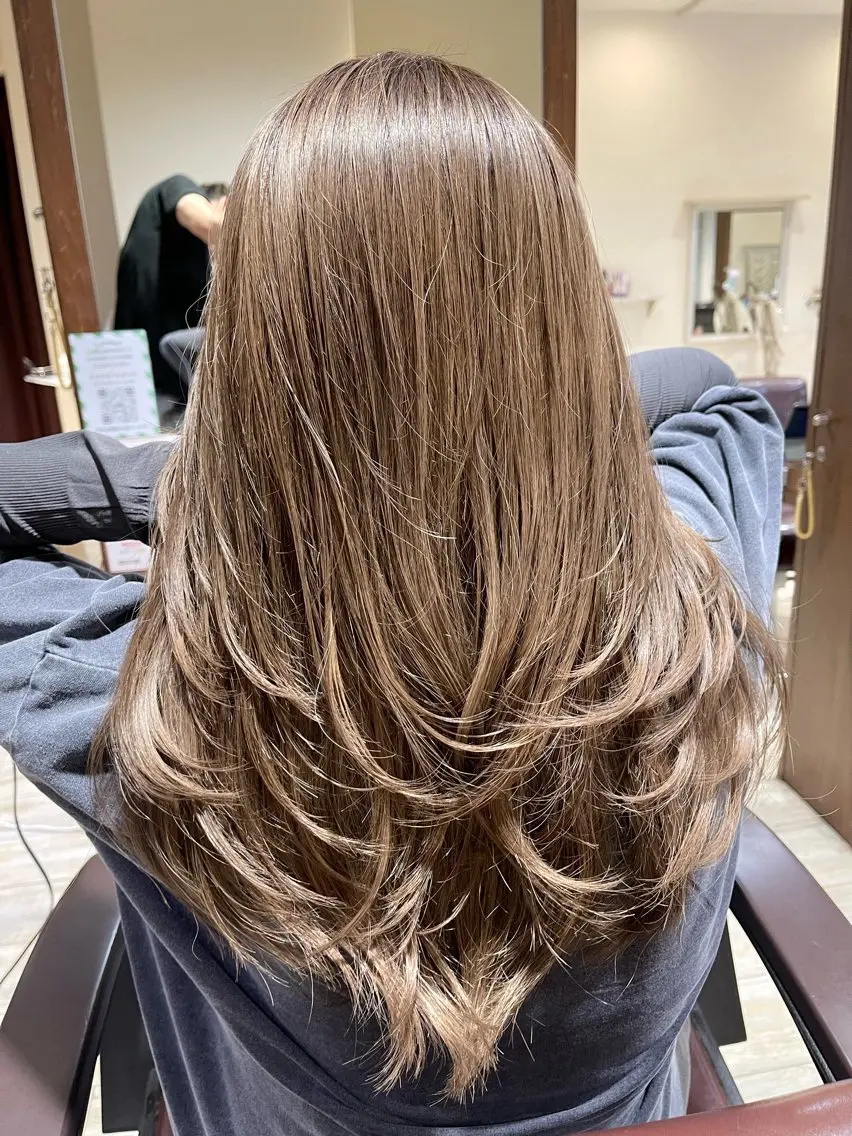 ミディアム カラー カット ヘアカラー トリートメント 海外レイヤー/ レイヤーカット/和田のヘアスタイル