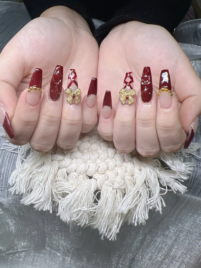 ネイル オーロラネイル チークネイル 長さ出し フットネイル フレンチネイル ハンドネイル Lee Nailsのネイルデザイン