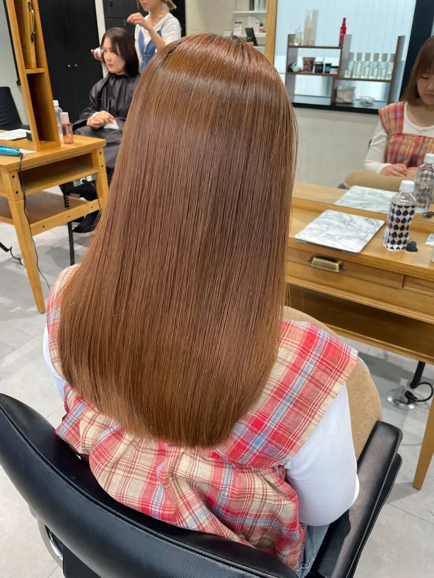 セミロング 髪質改善 縮毛矯正 トリートメント 酸熱トリートメント ヘアカラー カラーモデル募集 🤍momoha🤍のヘアスタイル