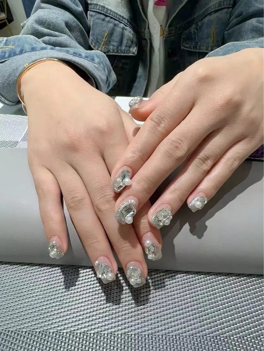 ネイル 里奈 Nailのネイルデザイン