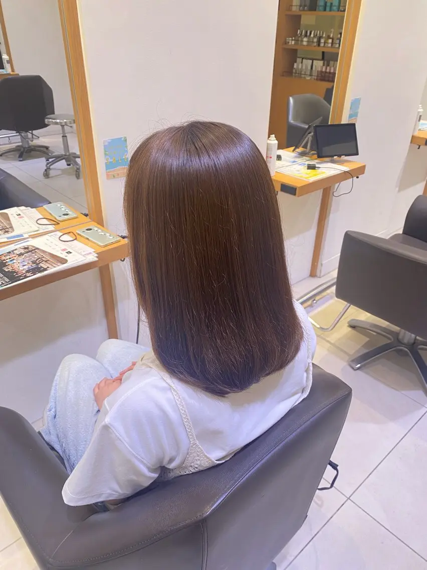 ミディアム ヘアカラー トリートメント 💎ツヤ髪ストレート カラー💎かのんのヘアスタイル