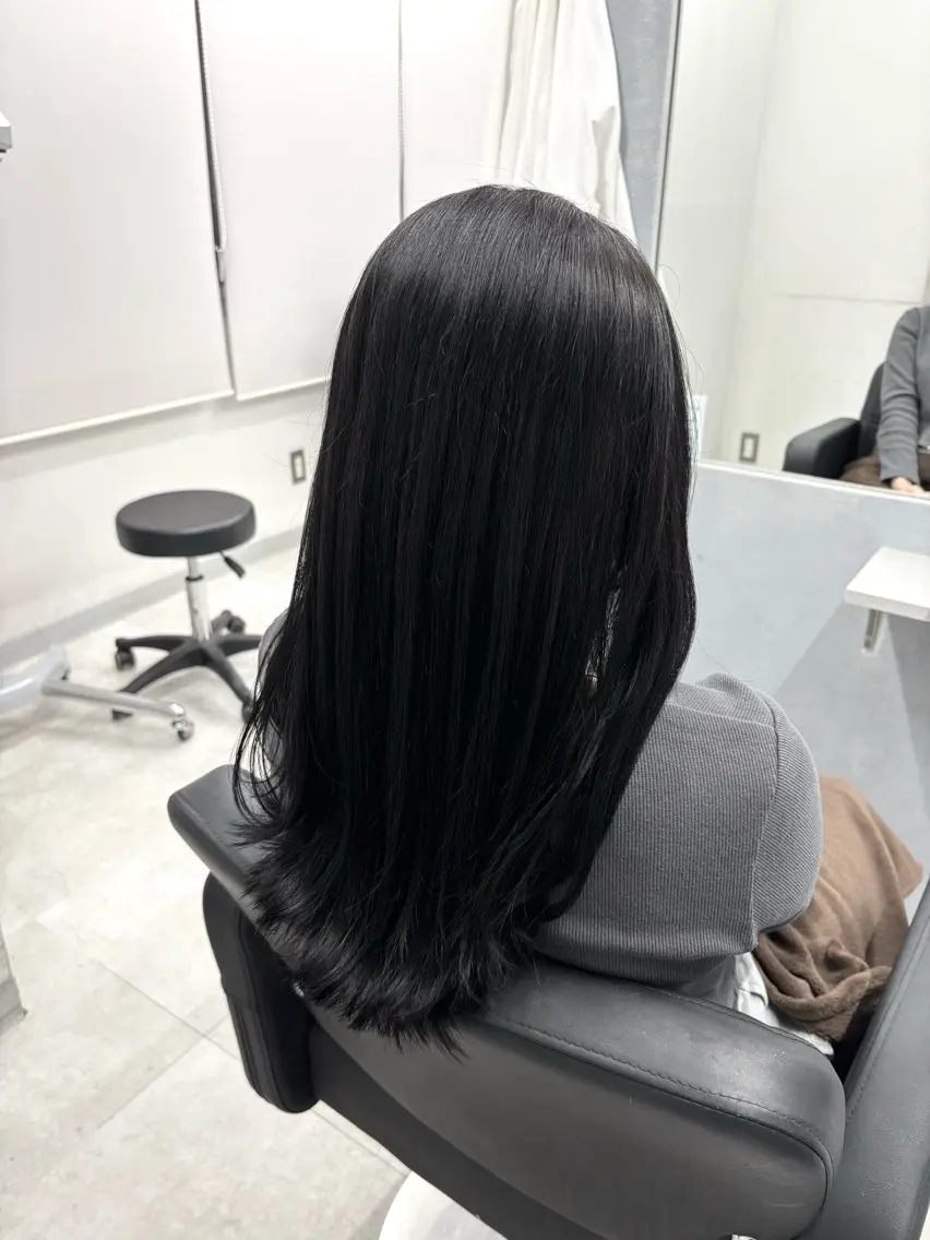 🫐夏の透明感寒色カラー🫐【ブリーチなし】　カット➕カラー➕1stepトリートメント🧴🫧の写真