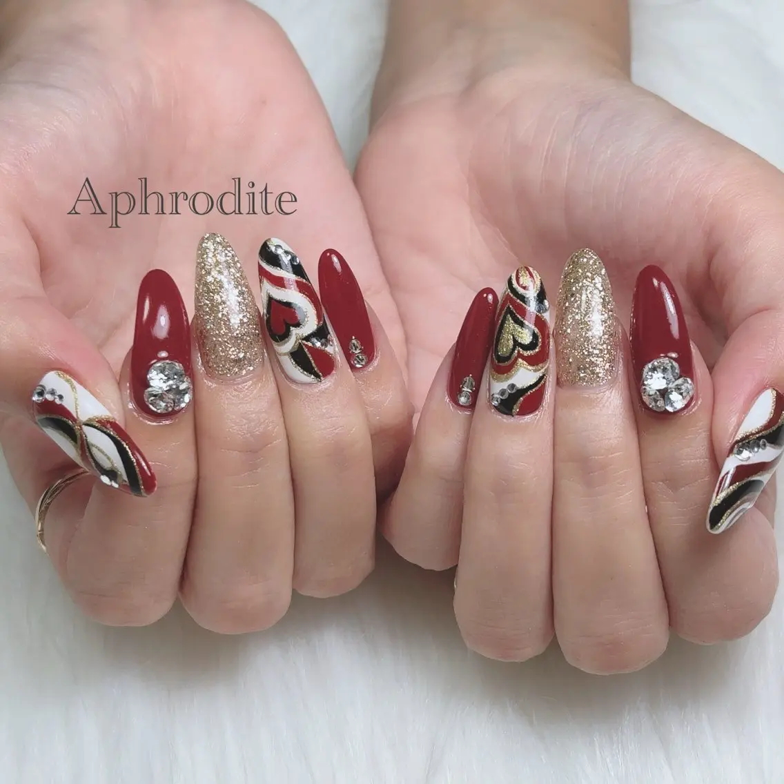 ネイル Aphrodite パラジェル認定サロンのネイルデザイン