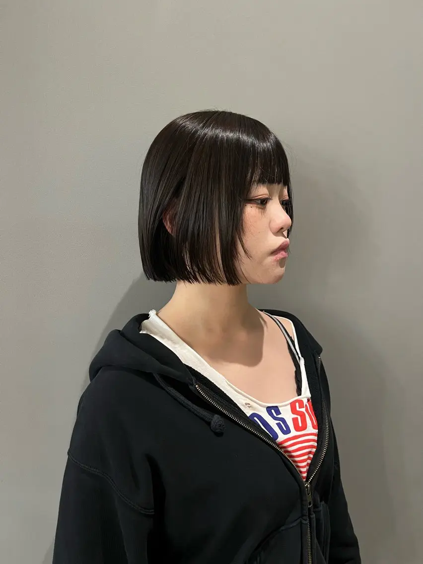 ショート カット 小川 実夢のヘアスタイル