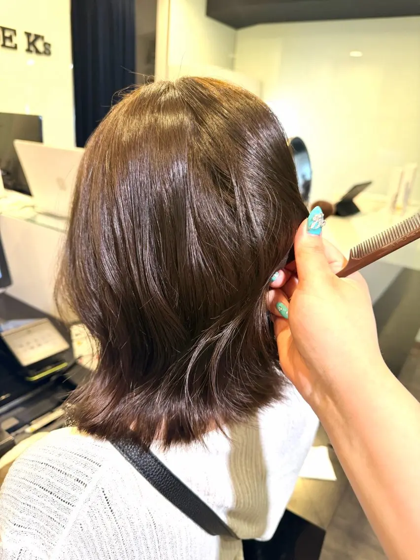 ミディアム カット momo🎀韓国レイ ヤー・ハイトーンのヘアスタイル