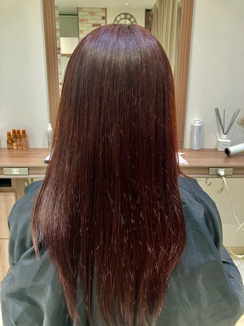 ロング カラー カシス ☂️Ash 新杉田☂️山本のヘアスタイル