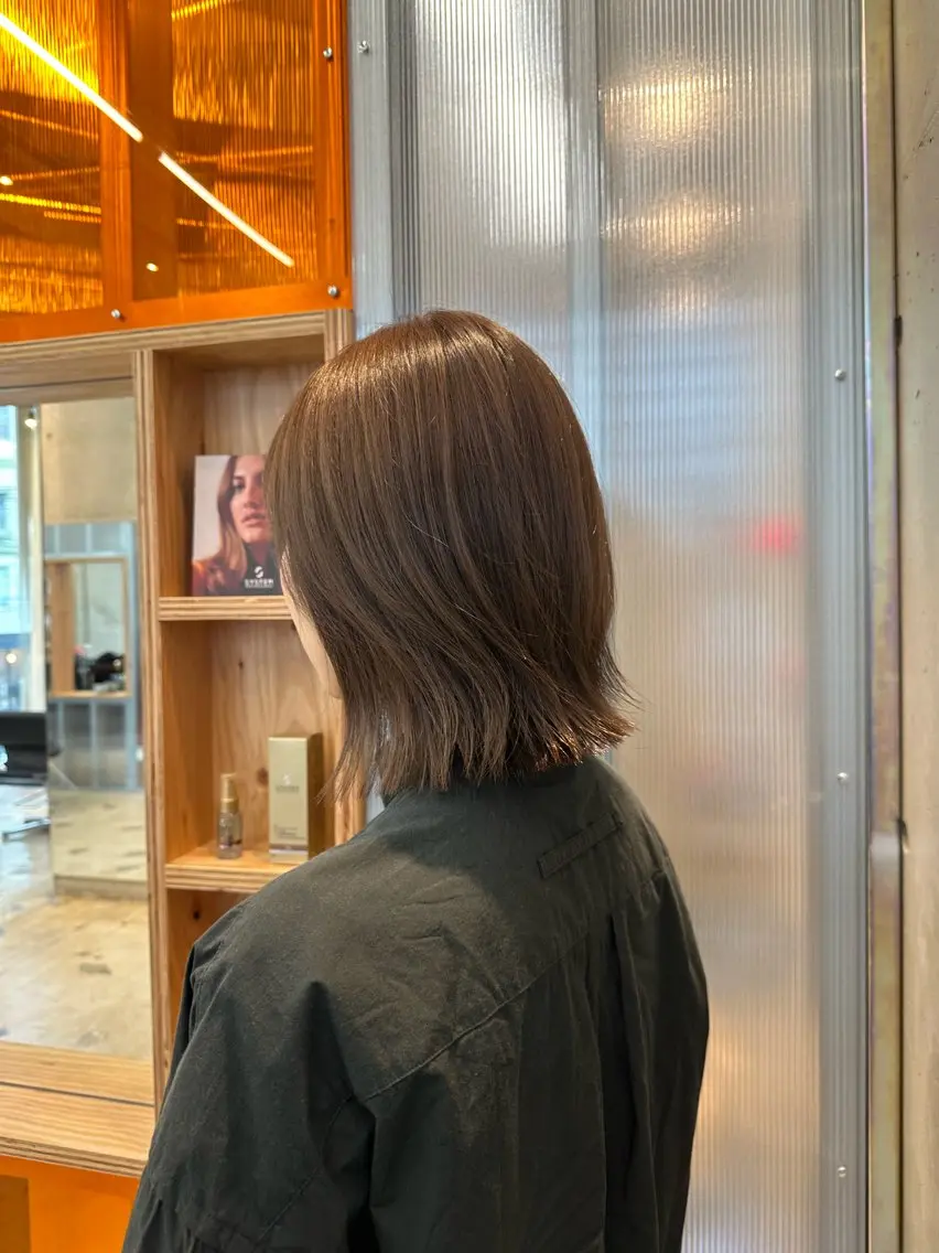ミディアム カラー カット ヘアカラー トリートメント REONA🪽✨薬院 レイヤーカット🫧のヘアスタイル