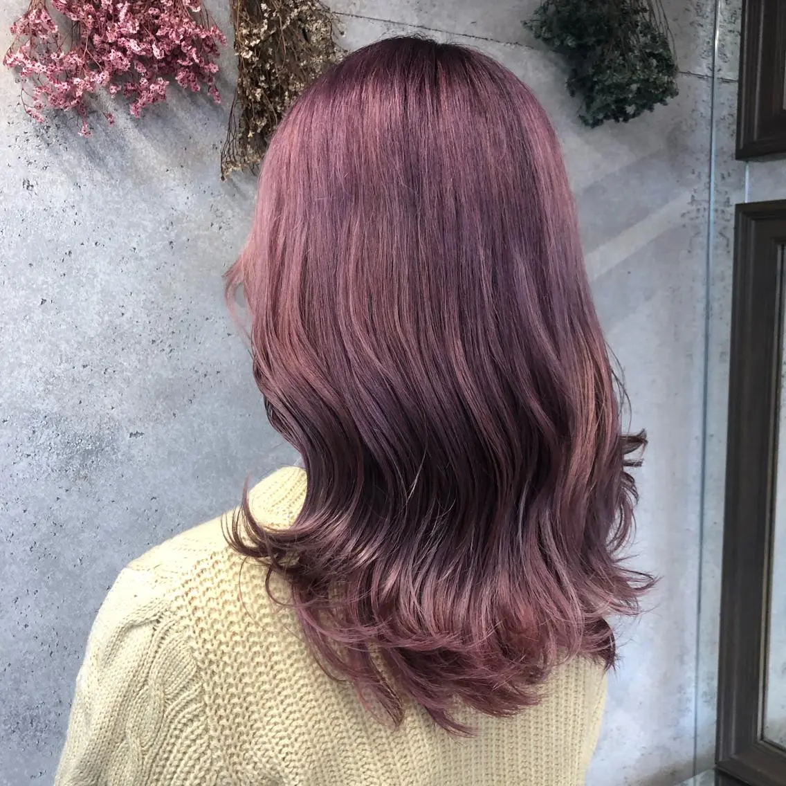ロング カラー ピンクカラー wakana 【ブリーチカラー】のヘアスタイル