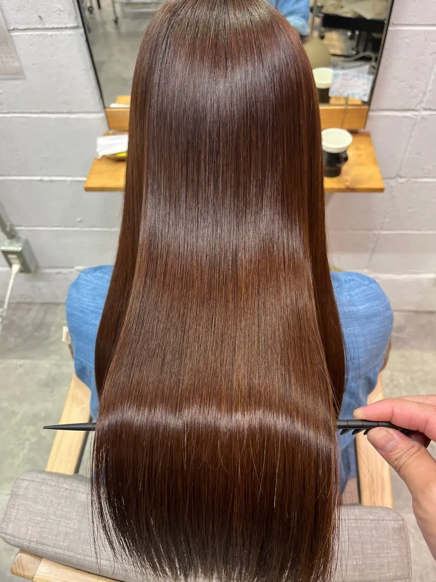 セミロング カラー 見奈美 凜のヘアスタイル