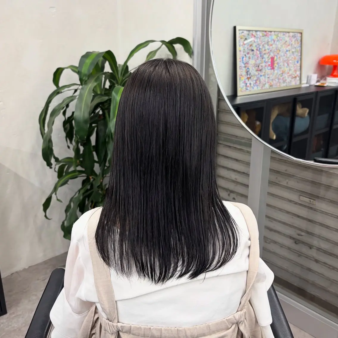 セミロング カラー 長谷川 日南のヘアスタイル