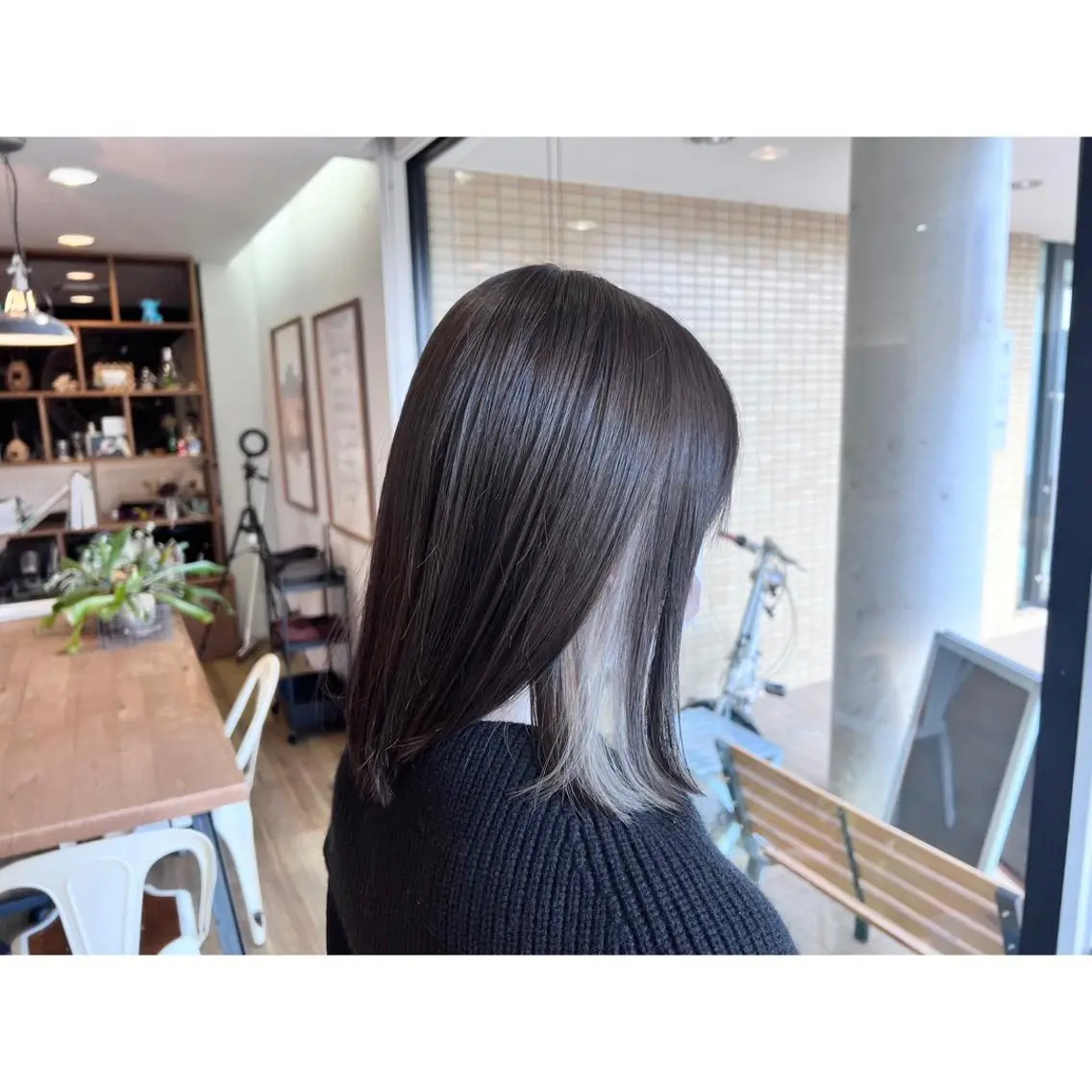 ミディアム カラー ベージュカラー グレージュ ヘアカラー ツキダテ ユイのヘアスタイル