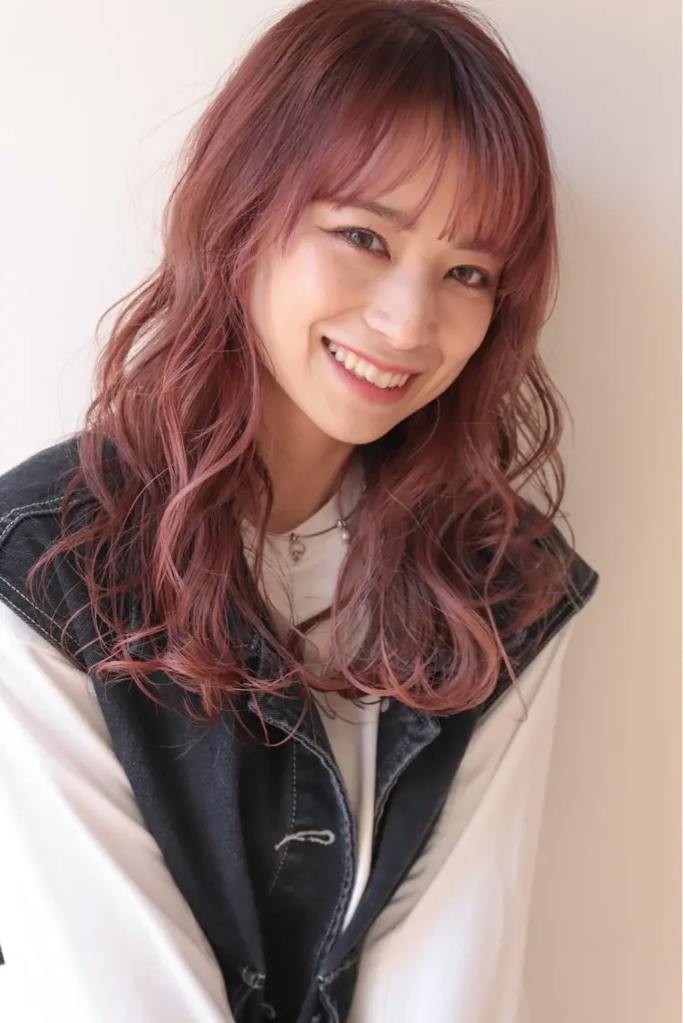 セミロング カラー 柔らかい艶暖色 レイヤー🫧姫汝のヘアスタイル