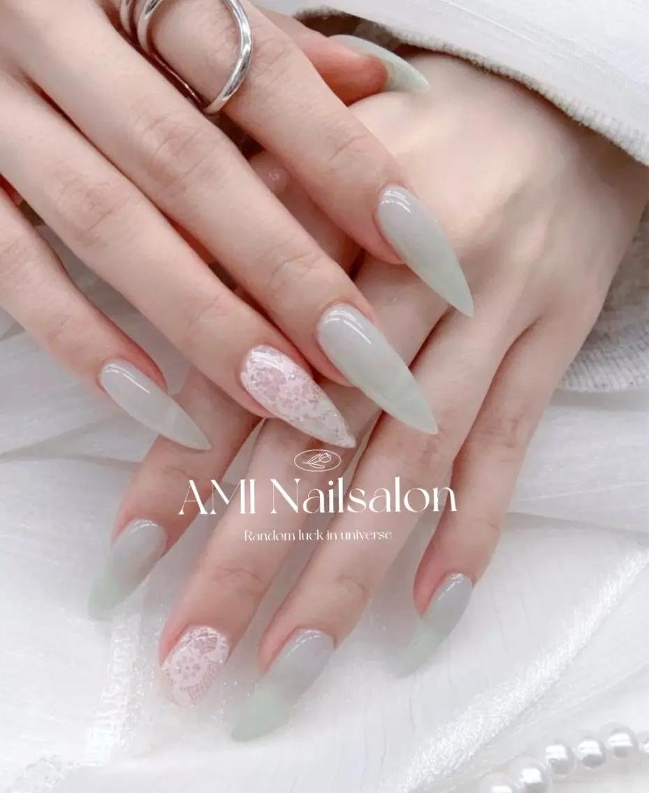 ロング ハンドネイル AMI Nailsalonのネイルデザイン