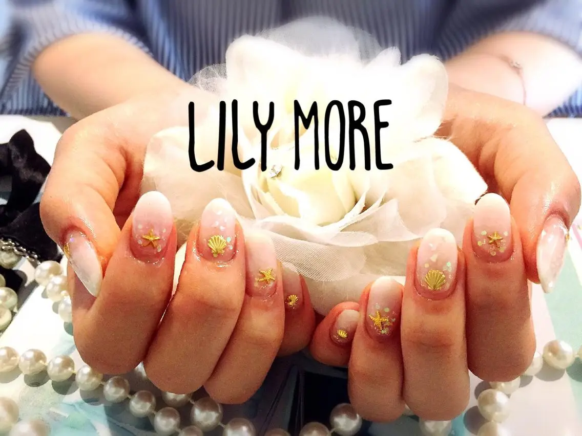 ネイル キラキラネイル Lily closetのネイルデザイン