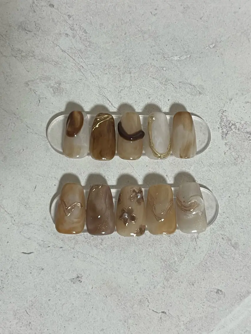 10本アート(オフなし)の写真