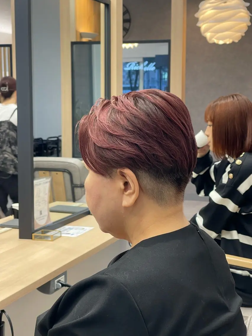 ショート カラー カット ヘアカラー ショートとレイヤーが 好きな人|三浦翔のヘアスタイル