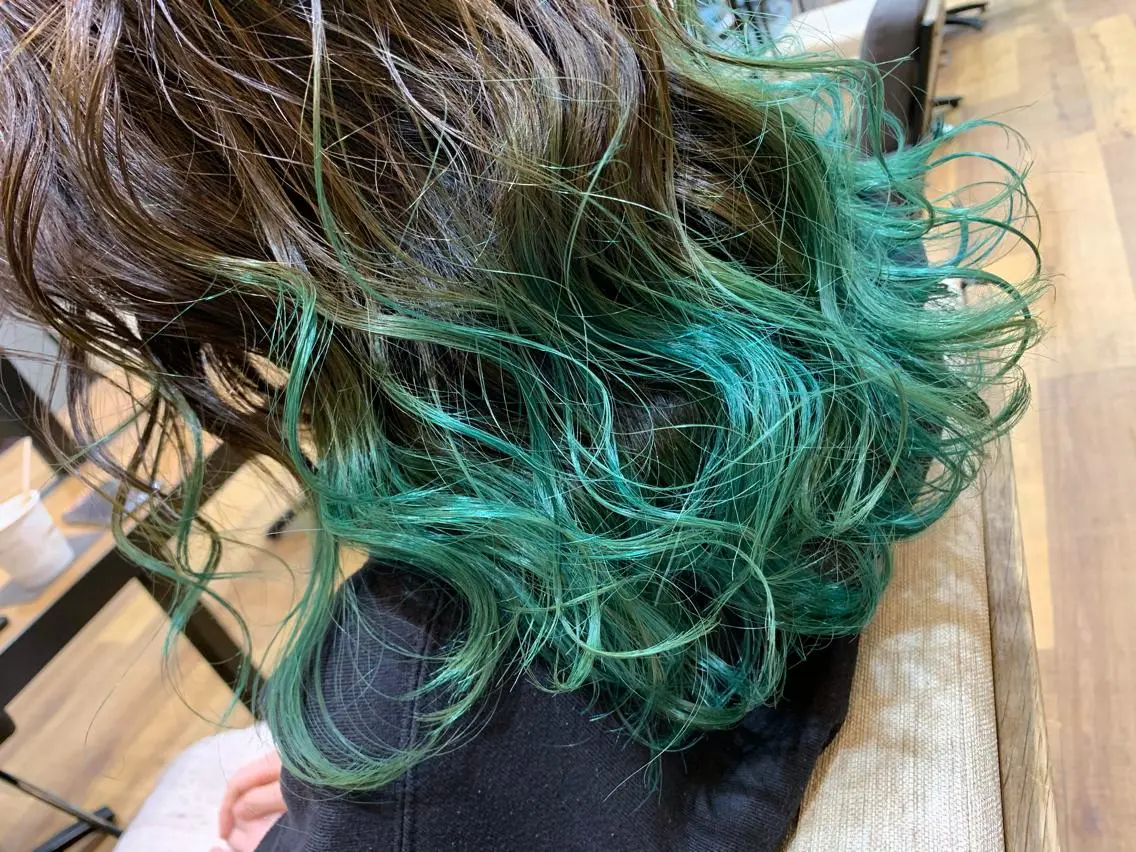 セミロング カラー ヘアカラー トリートメント 天野 開のヘアスタイル