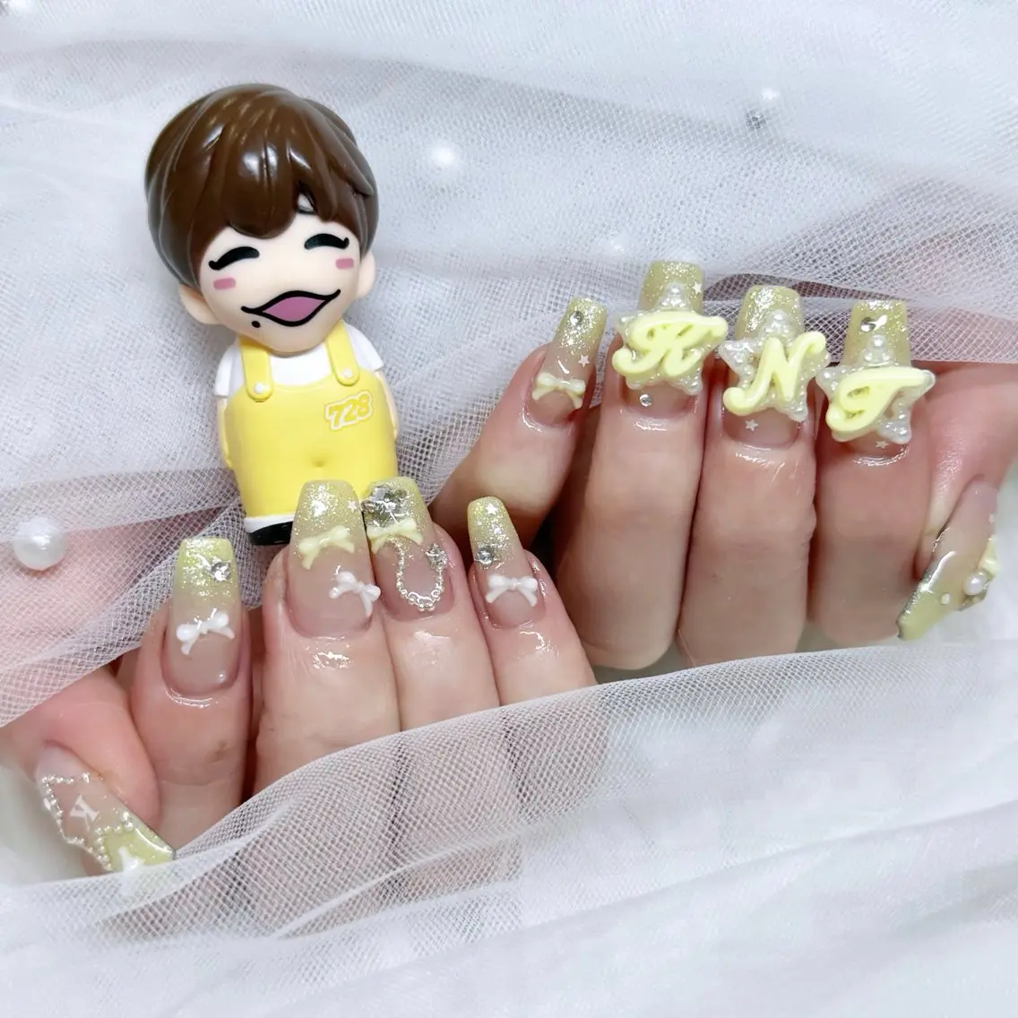 ネイル ハンドネイル moca京橋 shiori♡のネイルデザイン