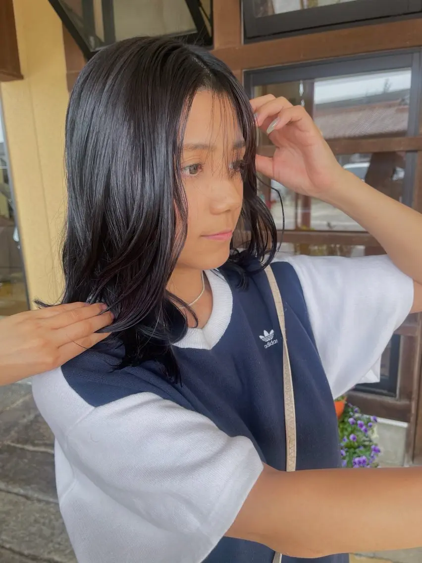 ロング カラー 黒髪 ブラウンカラー 透明感カラー エドルカラー 学生 カット ヘアカラー トリートメント ヘアーニュース 🌿NAMII🌿のヘアスタイル