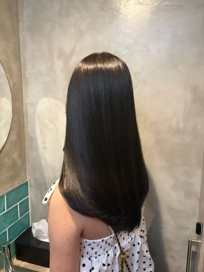 セミロング カラー 縮毛矯正 トリートメント ヘアカラー 🌀嵐士 /夏似合わせカラーのヘアスタイル