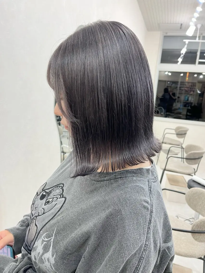 ミディアム カラー ヘアカラー 長山 茉白のヘアスタイル
