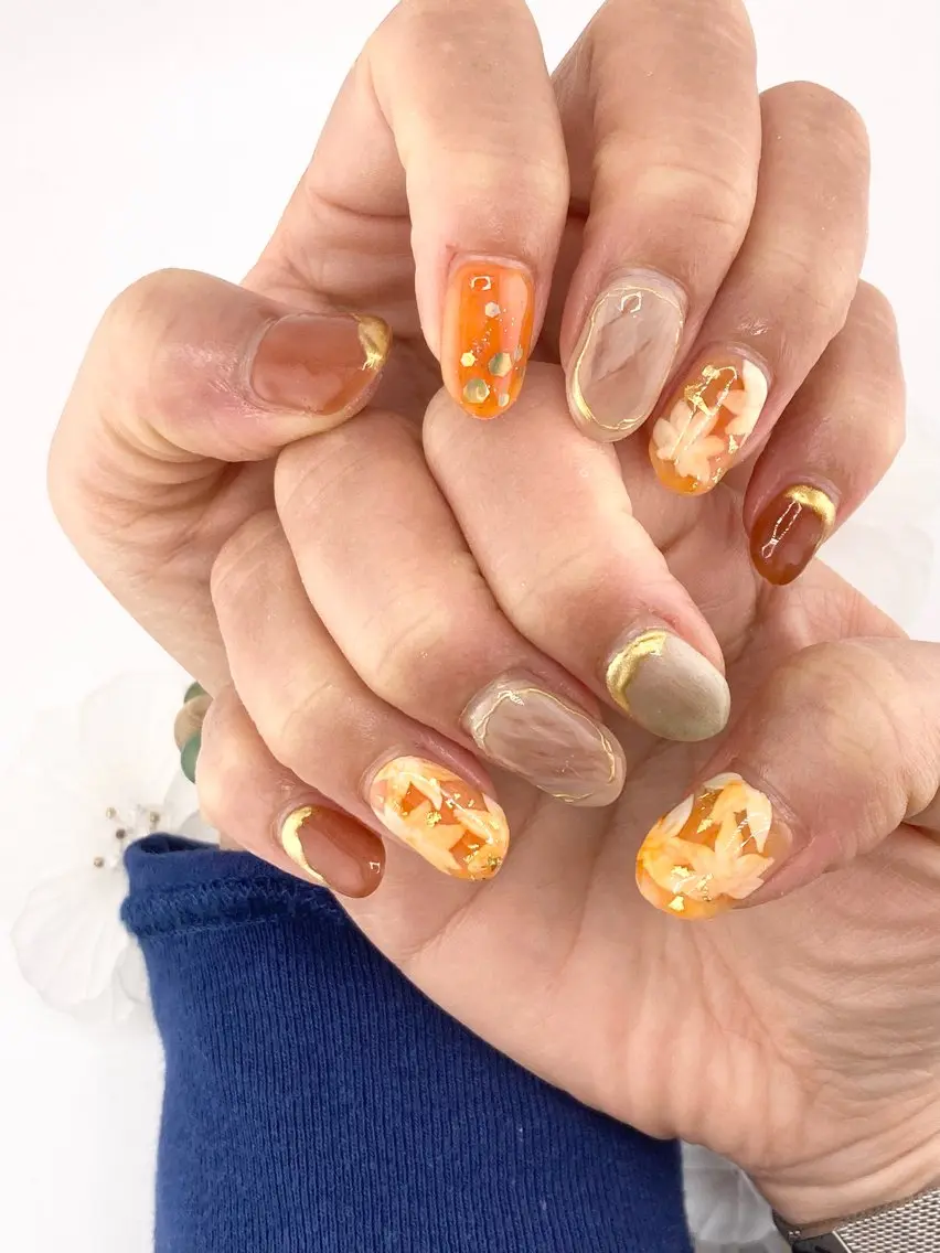 ミディアム ハンドネイル RISA nail gleeのネイルデザイン