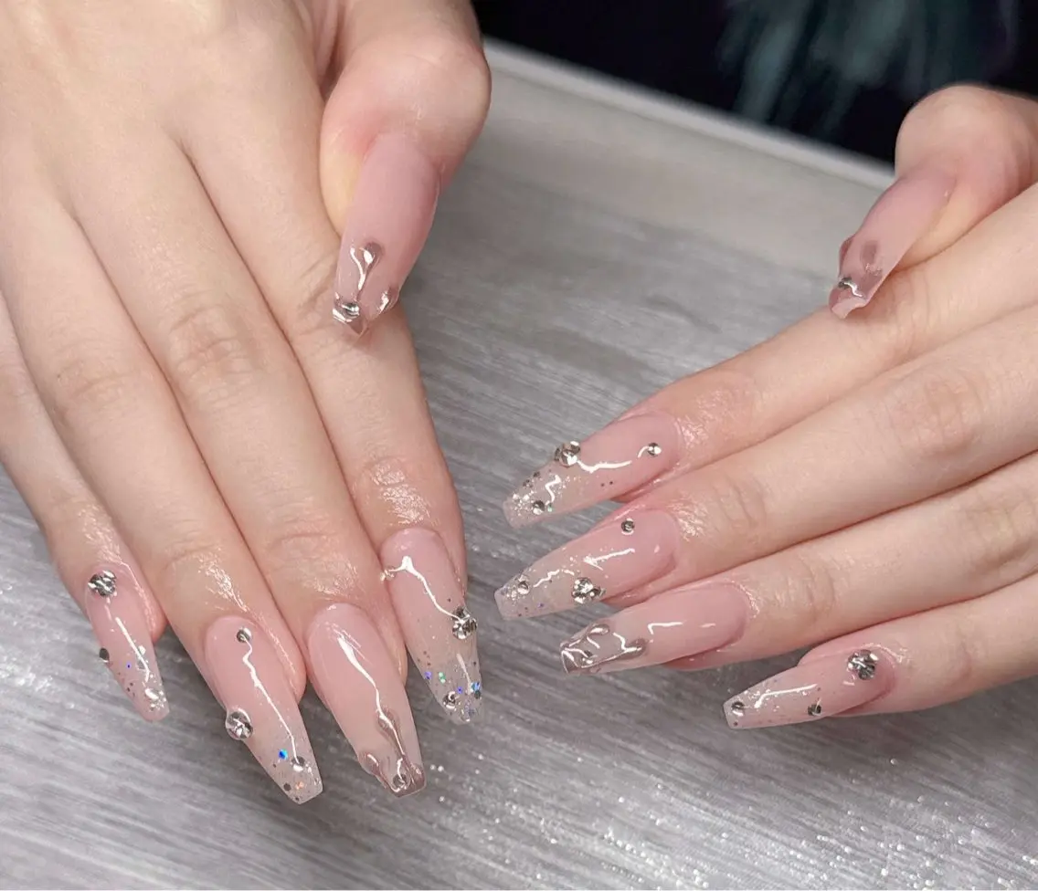 ネイル 長さ出し グラデーション 卒業式 キラキラネイル マグネットネイル ハンドネイル Lee Nailsのネイルデザイン