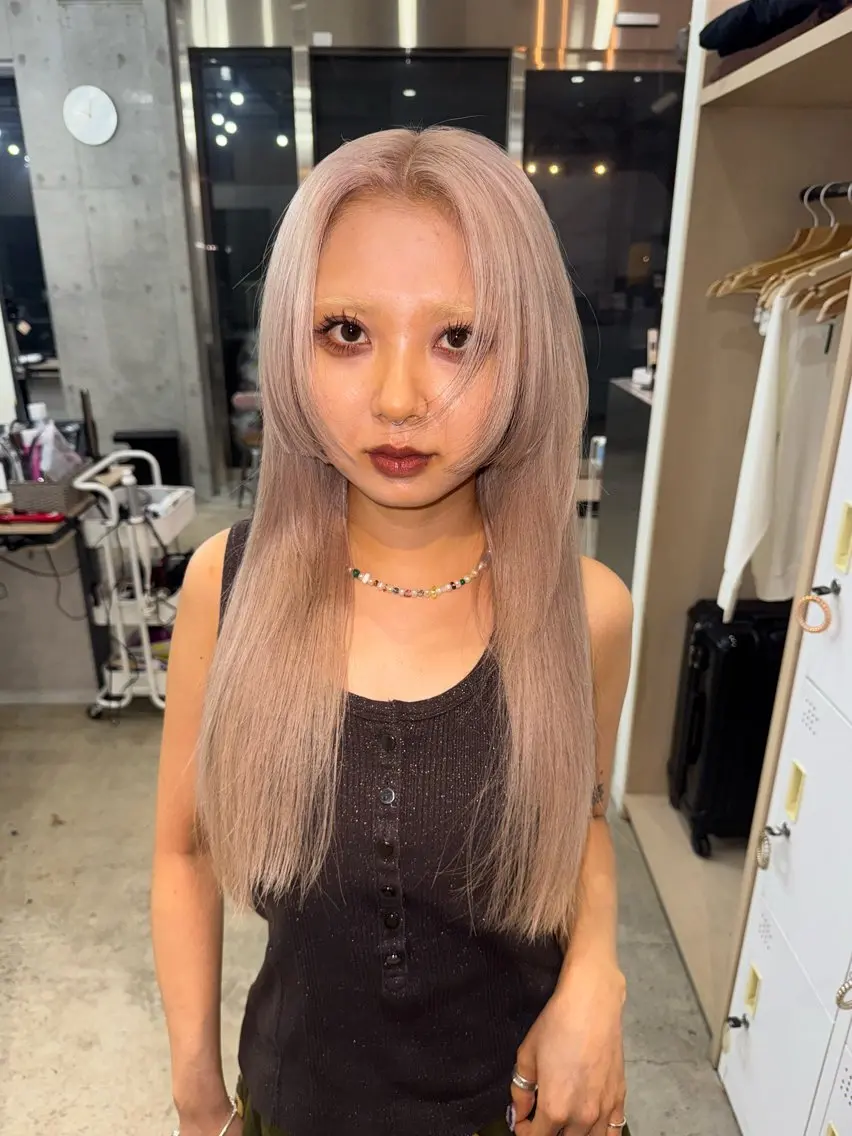 ロング カラー ブリーチ ヘアカラー 小顔カット/艶 カラー特化♡MIHOのヘアスタイル
