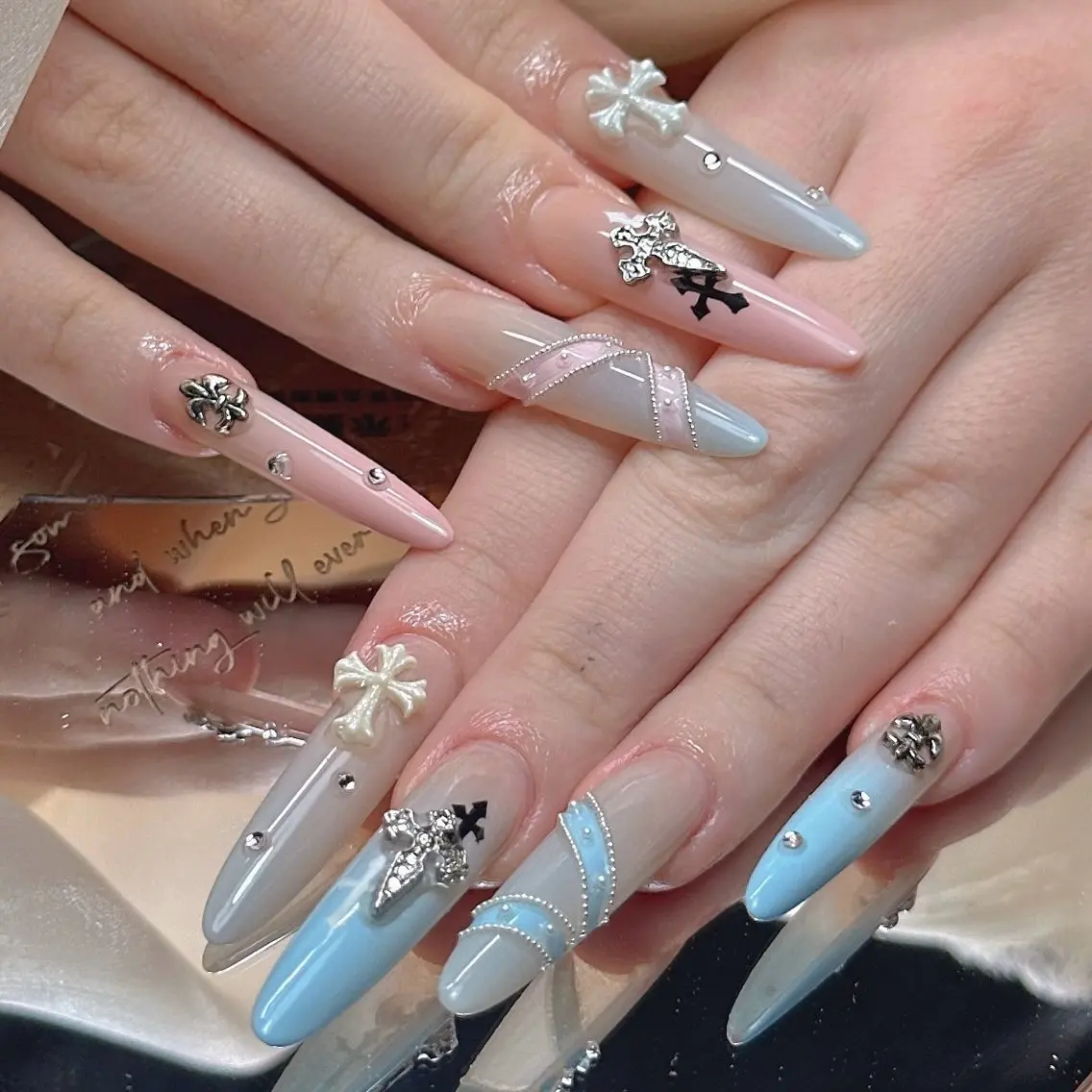 ネイル ハンドネイル ハンドケア sunnynail 小桃のネイルデザイン