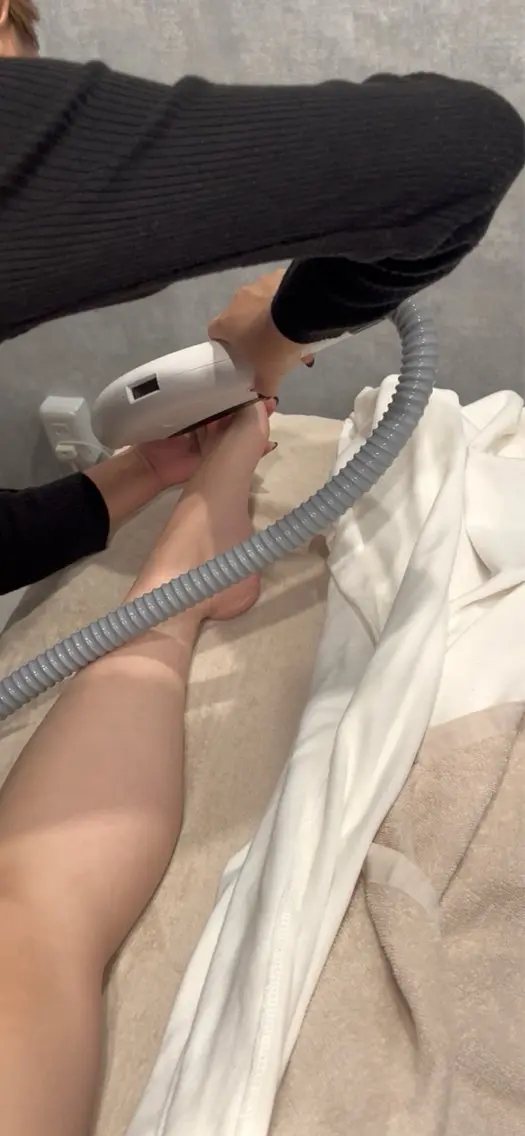 【ネイルしてる方必見★指先までつるすべ♡】手の甲・指+足の甲・指脱毛の写真